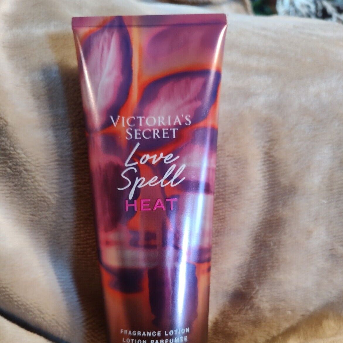 Victoria's Secret Love Spell Heat Body Lotion | My Perfume Shop